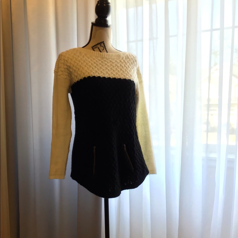 Sweater Hooked Up